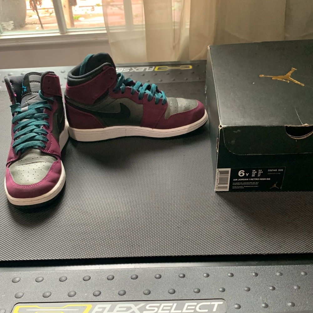 Air Jordan purple/black and teal. Size 6